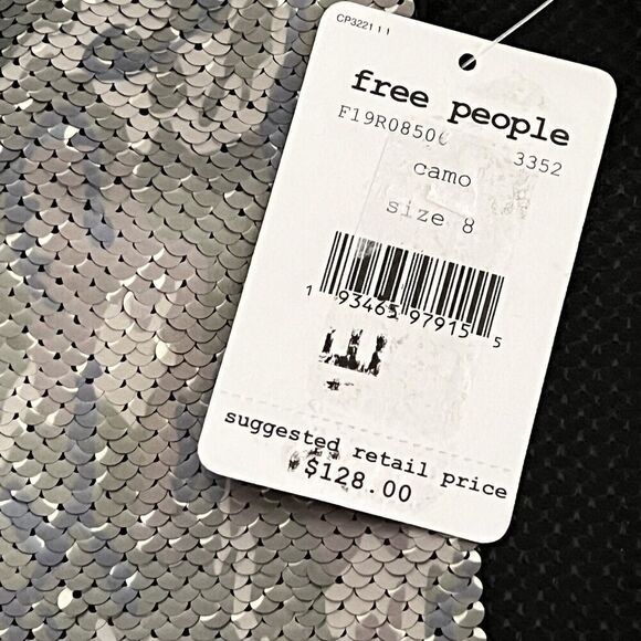 Free People Camo & Black Sequins Mini Skirt Stretch Hidden Zip Size S NWT - Picture 6 of 15